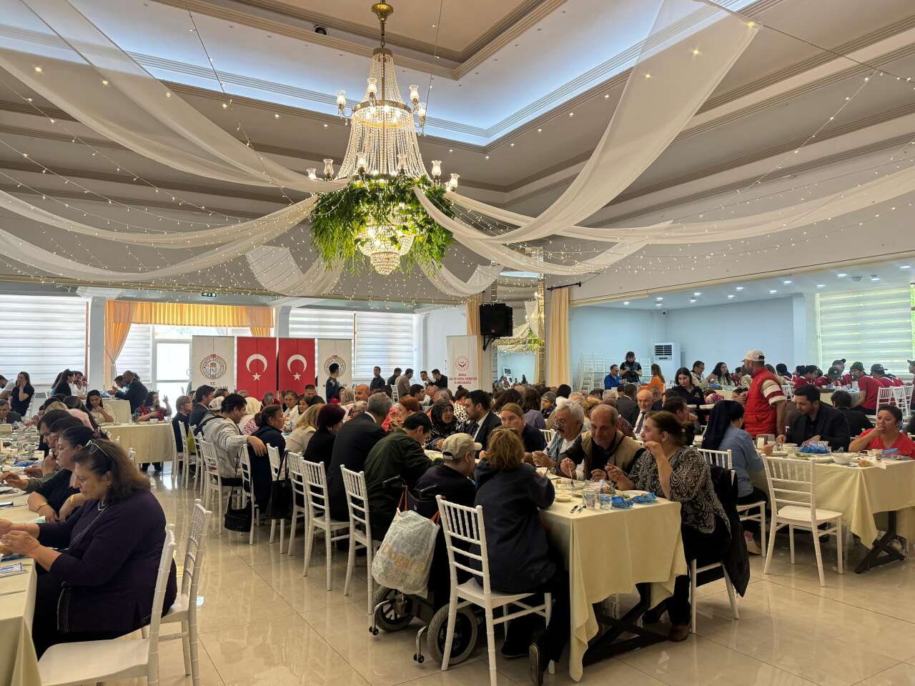 Menteşe’de Anlamlı Buluşma: Vali Akbıyık Engelli Bireylerle Bir Araya Geldi 13